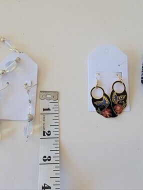 Gentle Used Pierced Earrings And Set